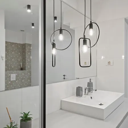 Fantastic In Magheru *