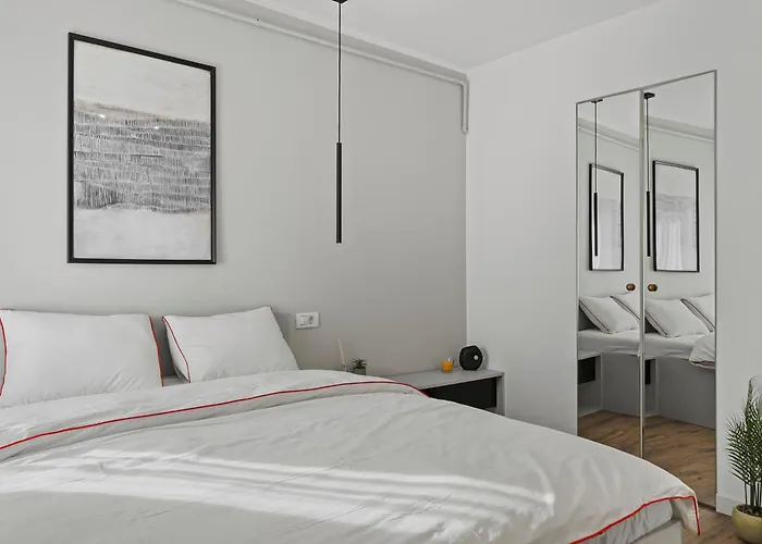 Fantastic In Magheru בוקרשט