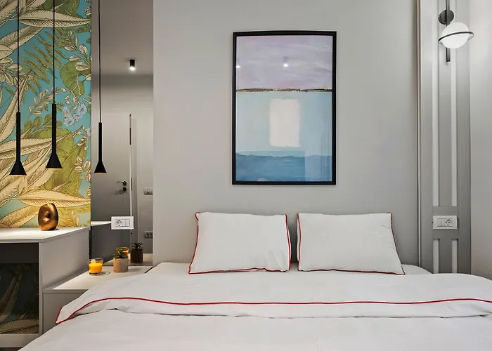 Fantastic In Magheru アパート ブカレスト